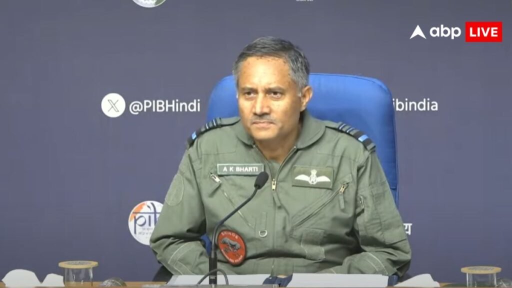 ऑपरेशन-सिंदूर-के-दौरान-pak-आर्मी-ने-भारत-के-राफेल-को-बनाया-निशाना?-जानें-भारतीय-सेना-ने-क्या-बताया